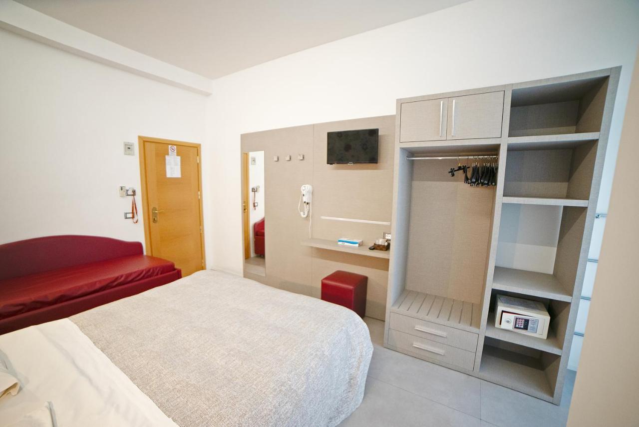 רימיני Hotel Ricci מראה חיצוני תמונה
