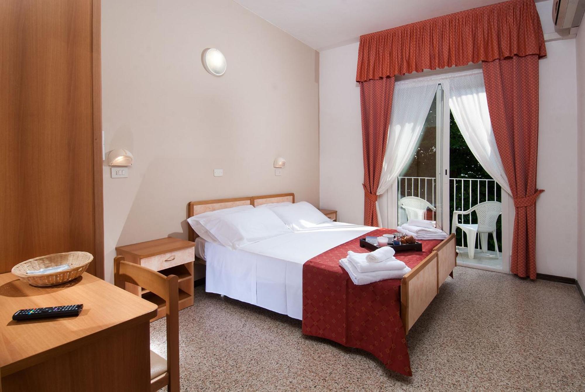 רימיני Hotel Ricci מראה חיצוני תמונה
